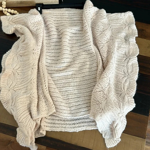 Free People Poncho - Picture 3 of 4